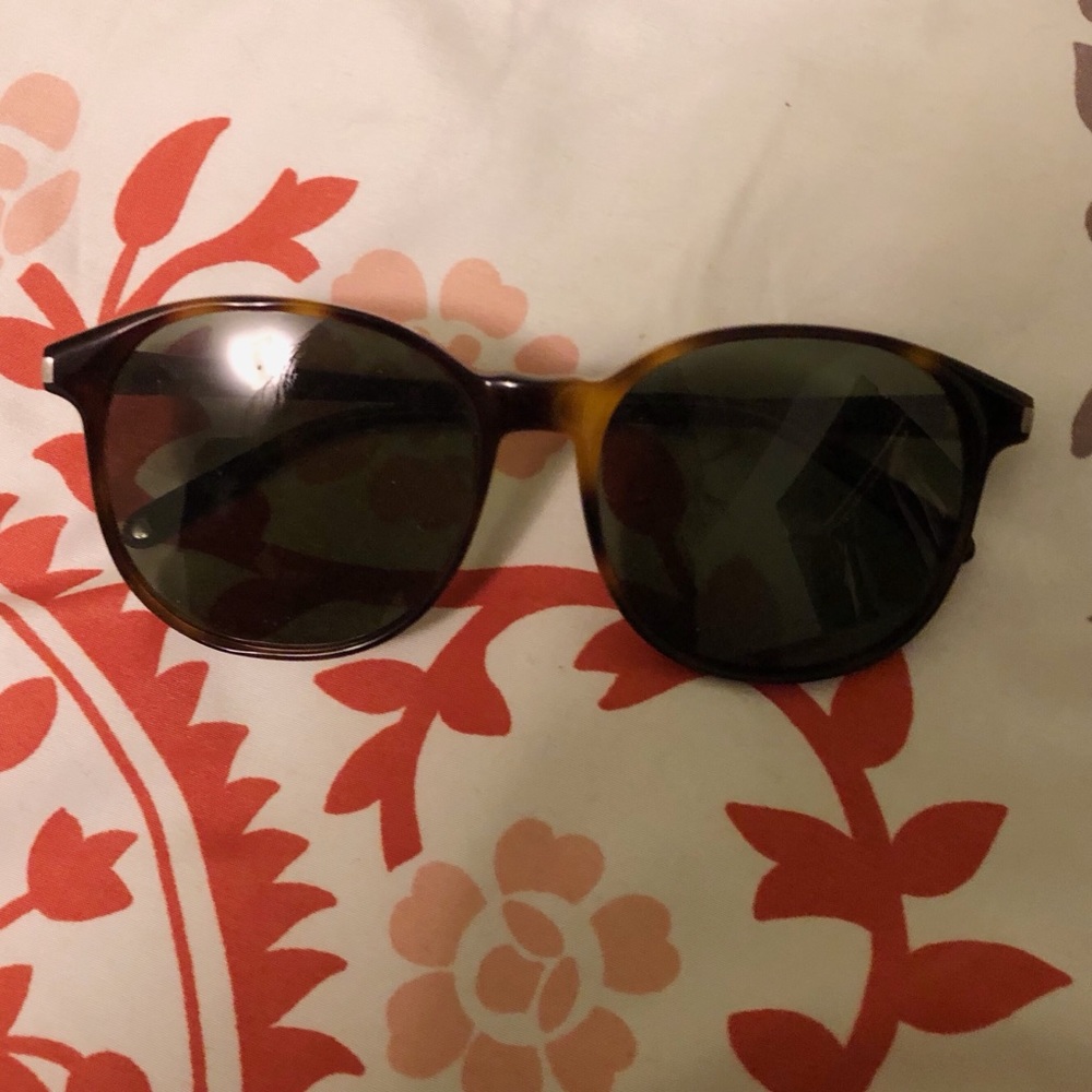 Saint Laurent sunglasses ✨